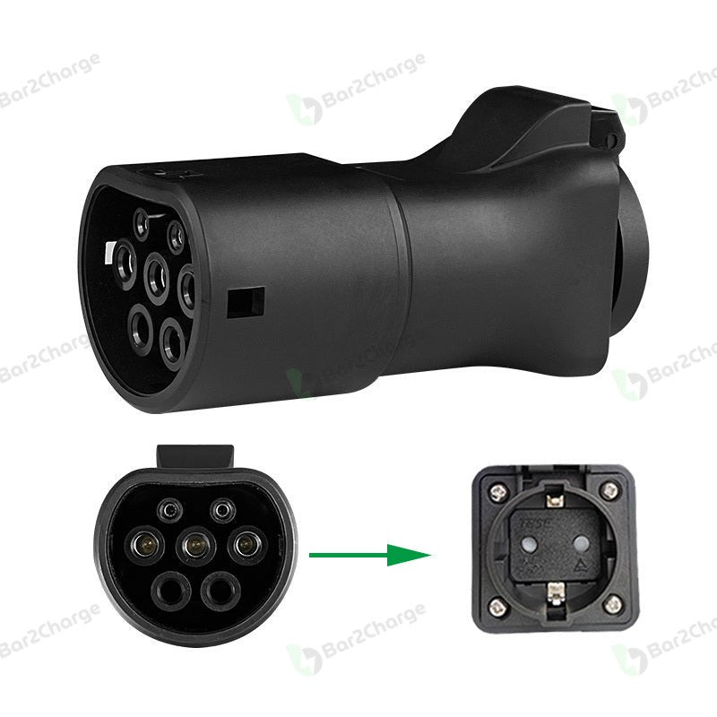 Compacte zwarte V2L-adapter Type 2 naar 230V-stopcontact voor camping en onderweg