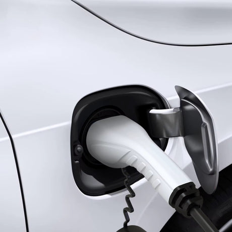Type 2-laadstekker van de Bar2Charge mobiele thuislader aangesloten op een elektrische auto